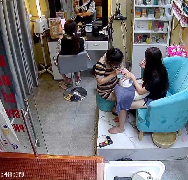 Sang Nhượng Nhanh Cửa Hàng Spa Gội Đầu -Nail-Mi  Quận 1 - Hồ Chí Minh Giá 40tr + 2 tháng tiền nhà