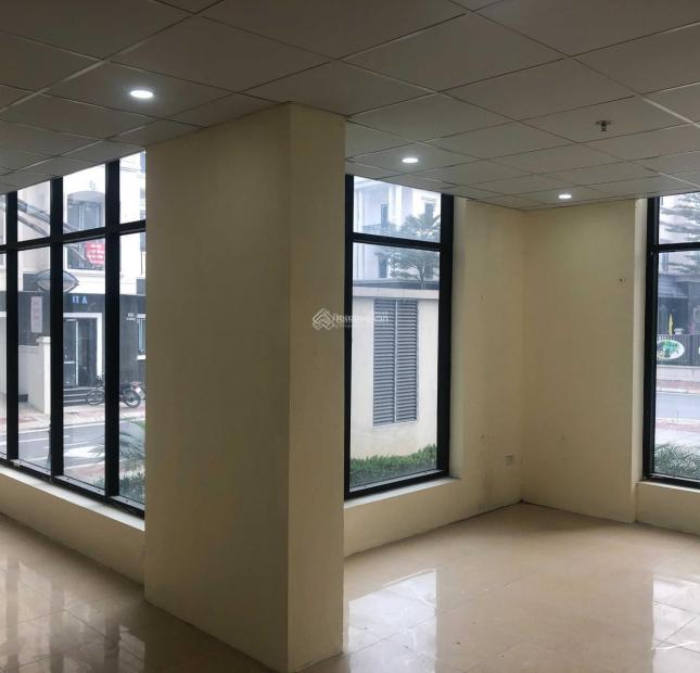 Chính chủ bán shophouse chân đế, căn 103 tòa M5 Mipec Kiến Hưng
