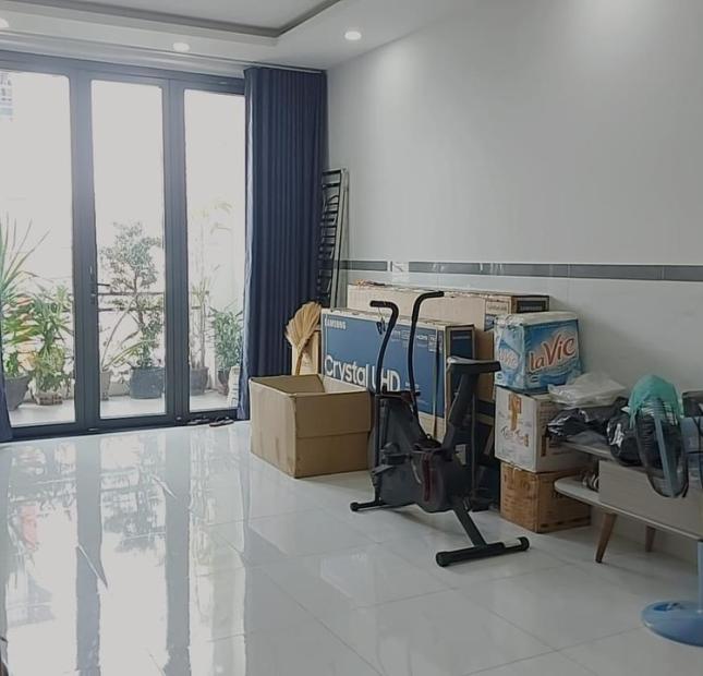 Hàng HIẾM CÓ xuất hiện MTKD D2 Bình Thạnh 84m2 5 lầu ngay CGV Pearl Plaza KD đỉnh 22 tỷ.