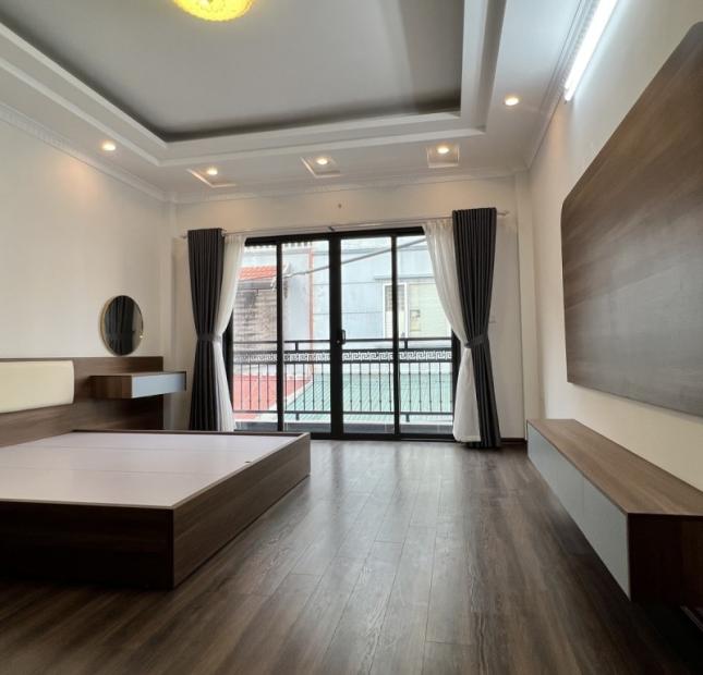 Bán nhà Phúc Lợi,Long Biên 60m,5 tầng ,thang máy,oto đua hơn 7.5 tỷ