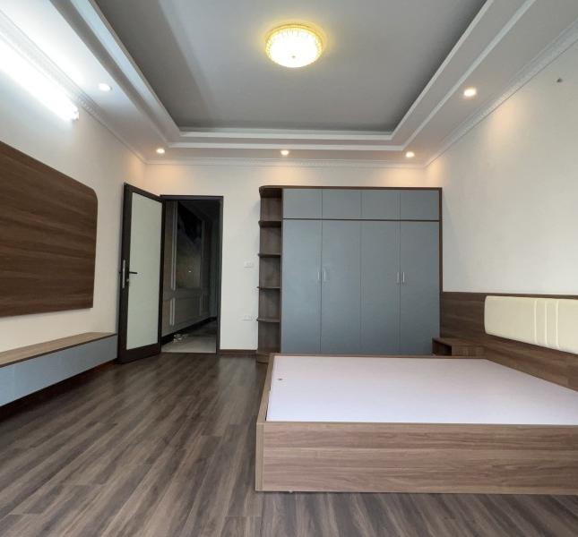 Bán nhà Phúc Lợi,Long Biên 60m,5 tầng ,thang máy,oto đua hơn 7.5 tỷ