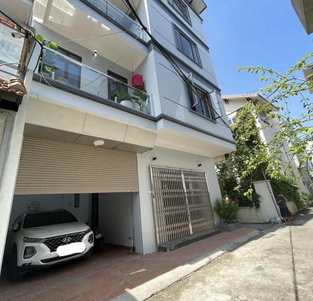 nhà đẹp lô góc Long Biên, 95m x 4 tầng, mặt tiền 9.3m, gara ôtô, full nội thất