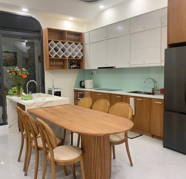 Perfect Home ! Quận Bình Thạnh diện tích 72m2 , Thiết kế 4 Tấm + Thang máy , 4Phòng Ngủ 5Tolet 