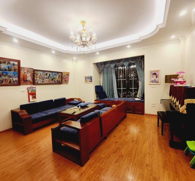 Vị trí đắc địa, kinh doanh phát triển: Nhà mặt phố 3 tầng, diện tích 70m2 tại Xóm Cầu Hữu Hòa,