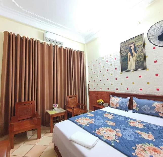 DUY NHẤT 1 CĂN PHỐ LÁNG HẠ, BA ĐÌNH 120M, 4T, MT 5.5M, OTO TRÁNH, TẶNG GPXD 8T, 20TY. 0937651883.