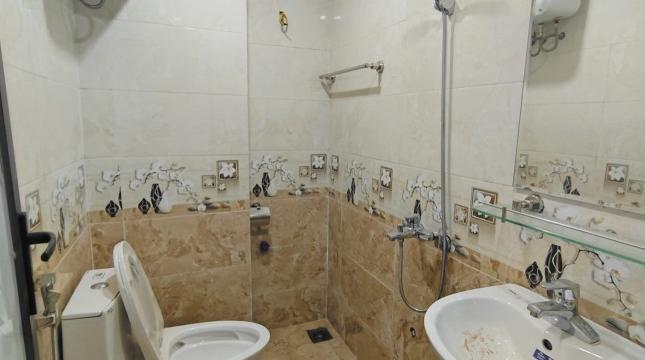 Bán nhà Bát Khối,Long Biên 44m,5 tầng oto tránh,kinh doanh nhỉnh 5 tỷ