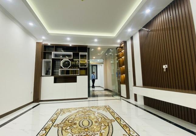 Bán nhà Thượng Thanh,Long Biên 58m2,5 tầng,oto đua,thang máy hơn 8 tỷ