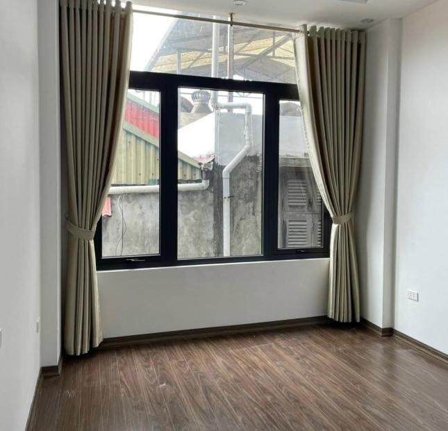 Bất động sản hot nhất tại Kim giang, sát cầu Dậu 30m2, 5 tầng, 4 tỷ
