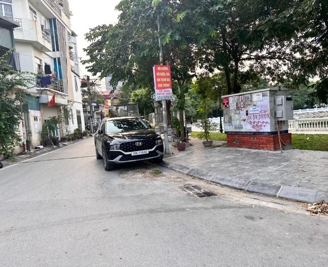 NHỈNH 5.5 TỶ CÓ NGAY SIÊU PHẨM TẠI TRUNG TÂM THẠCH BÀN -VỊ TRÍ VÀNG-KINH DOANH-GARA OTO- GIAO THÔNG, ĐIỆN ĐƯỜNG TRƯỜNG TRẠM BAO QUANH