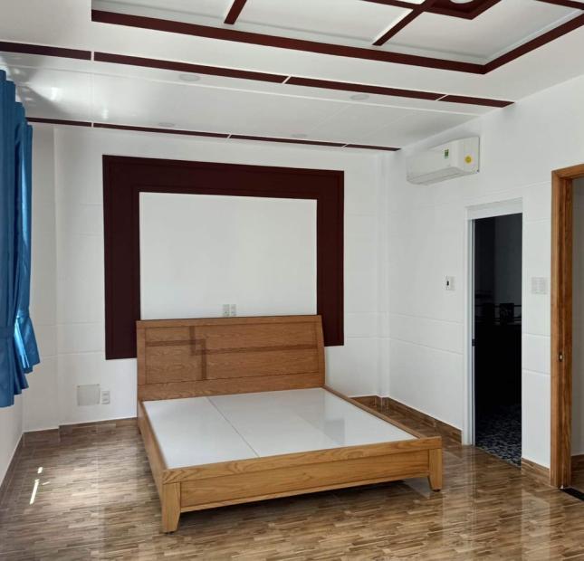 NHÀ NGAY ĐOÀN THỊ ĐIỂM, KHU VIP PHÚ NHUẬN 38M2, 4 TẦNG, 5PN, CHỈ NHỈNH 6 TỶ. LH 0905699000