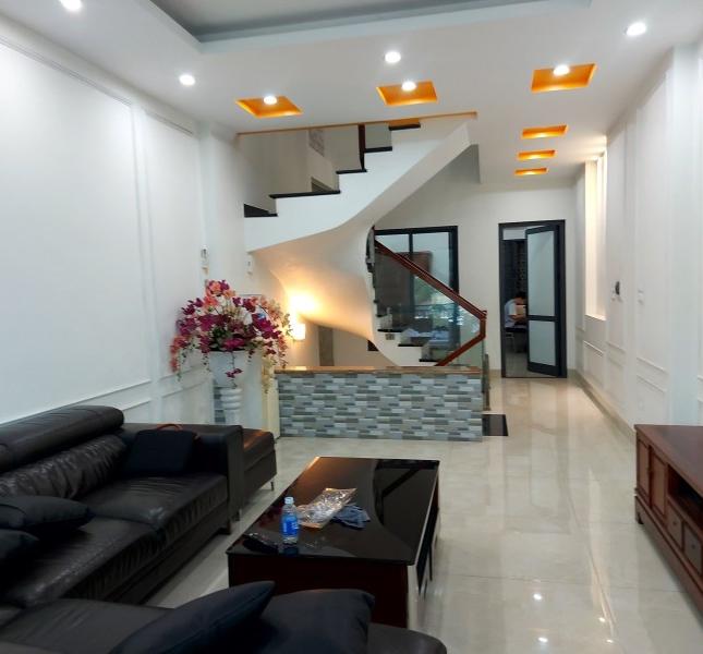 Bán nhà Chu Huy Mân,Long biên 52m2,5 tầng,Mt4m oto tránh chỉ 8 tỷ