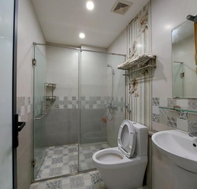 Bán nhà Chu Huy Mân,Long biên 52m2,5 tầng,Mt4m oto tránh chỉ 8 tỷ