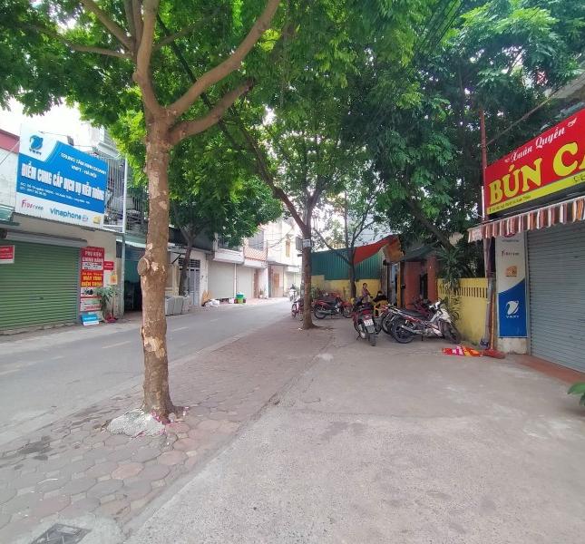 Bán nhà Vũ Xuân Thiều,Long Biên 68m2,2 tầng,vỉa hè,kinh doanh hơn 7 tỷ