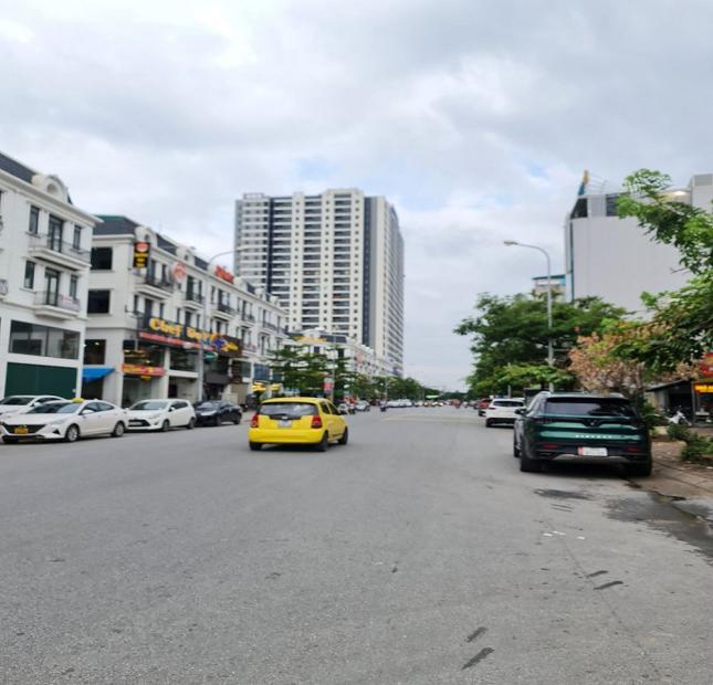 Nóng Bỏng Tay. 64m2 đất Tái định cư Trâu Quỳ view vườn hoa, 2 mặt thoáng. Lh 0989894845