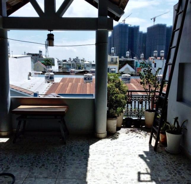 Oto 7 chỗ đỗ cửa hẻm thẳng tắp ,thông thoáng,Phường Phú Thuận Quận 7