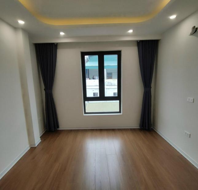 Bán nhà 32m2x5T ở Đa Sỹ- Hà Đông, ô tô gần nhà, vị trí đẹp, gần chợ Đa Sỹ. LH 0984672007
