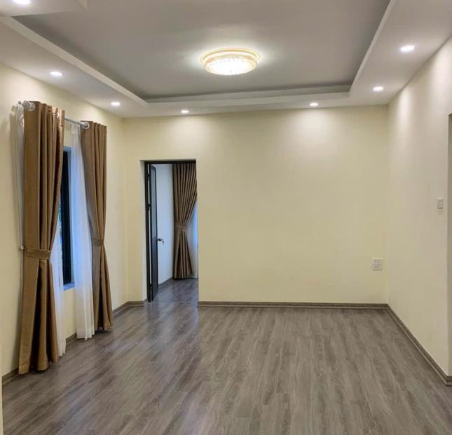 Tập thể chính chủ Thành Công 90m2 4PN mới đẹp thoáng 3 mặt, ô tô đỗ dưới, hơn 3 tỷ