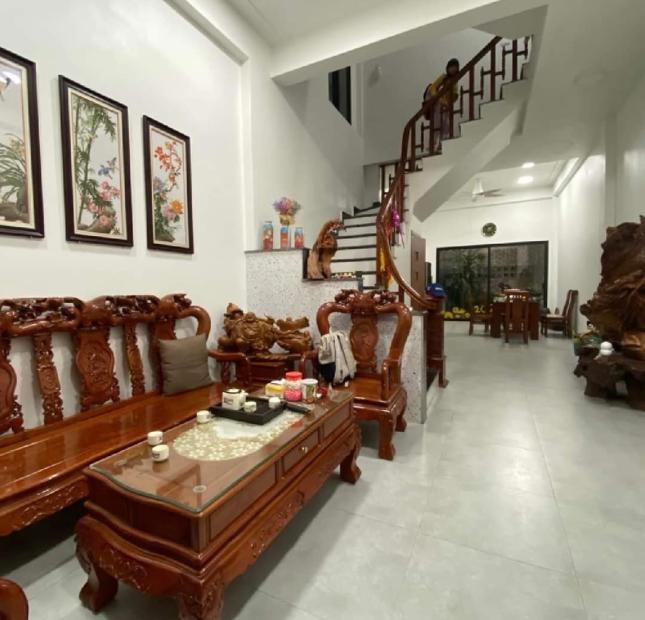  5.xxTỶ CÓ NGAY SIÊU PHẨM TẠI TT THẠCH BÀN FULL NỘI THẤT -ĐIỆN ĐƯỜNG TRƯỜNG TRẠM BAO QUANH